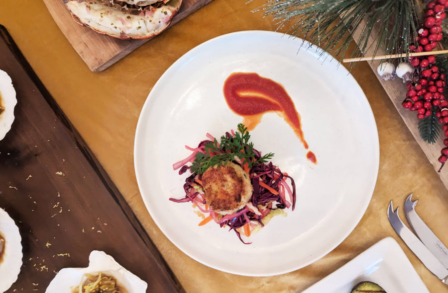 Crab Cake Salad & Sauce